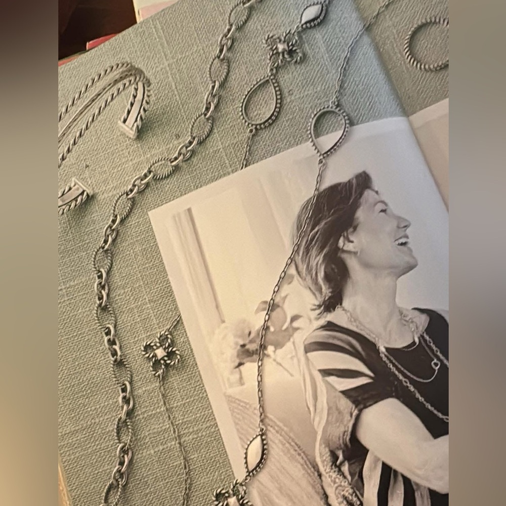 RARE James Avery Retired Venetian Scroll 40” Long Necklace - Picture 10 of 10